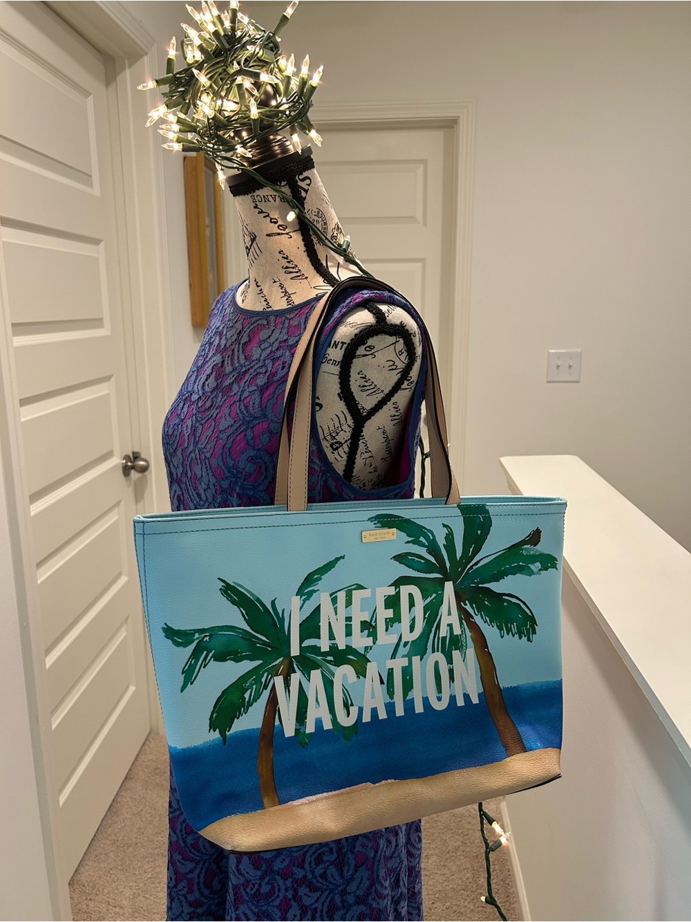 New Kate Spade I need a vacation tote. Gorgeous bag. - Picture 5 of 14